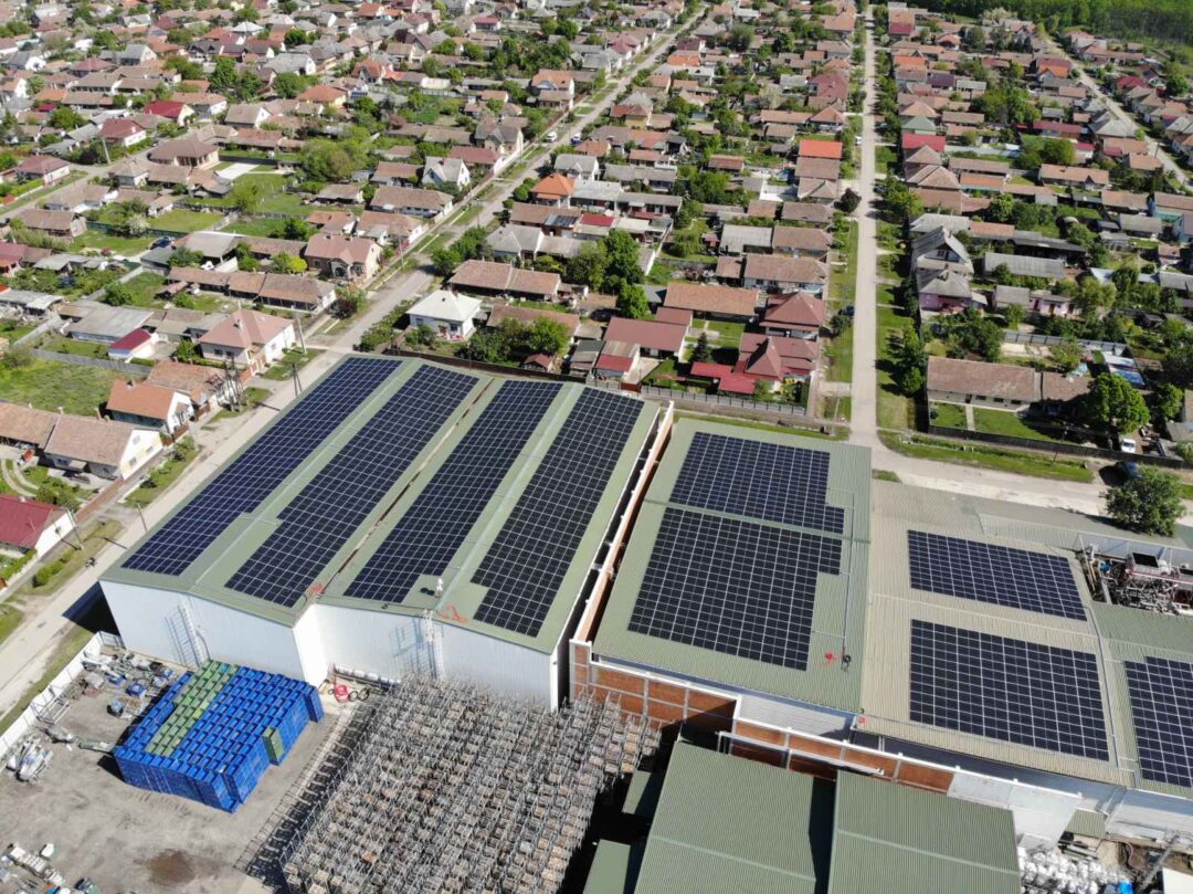 Ipari naperőmű Karcagon az AgroSprint Zrt. telephelyén LONGI modulokkal